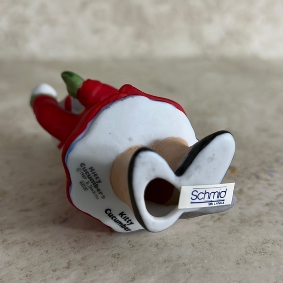 Schmid Kitty Cucumber Figurine Throw a Snowball 1989 - Picture 4 of 6